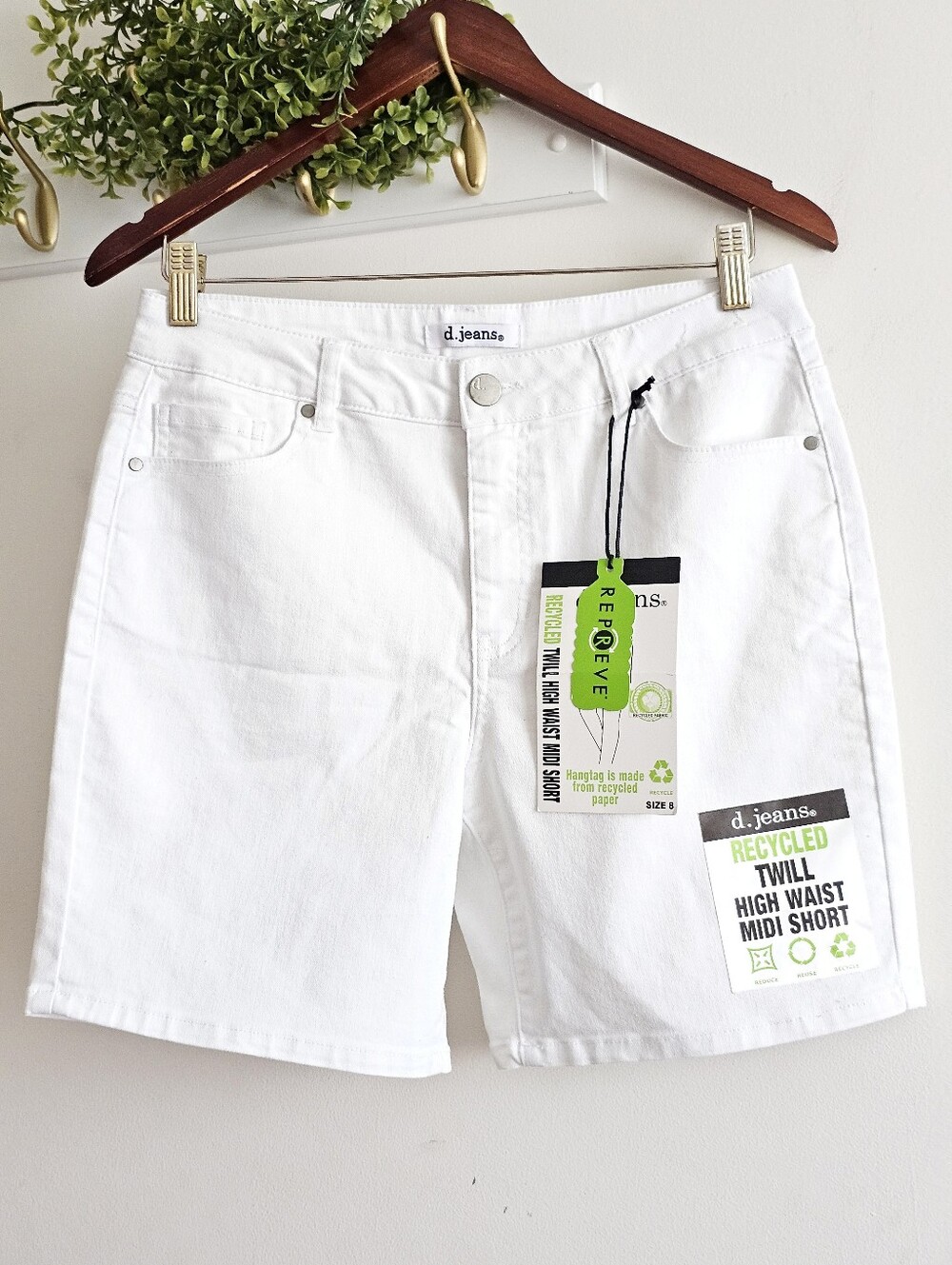 d.jeans Repreve Recycled Twill High Waist Midi Shorts White Size 8 NWT